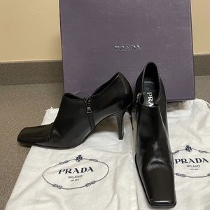 Prada Black boots size 38